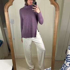 Elie Tahari Turtleneck sweater